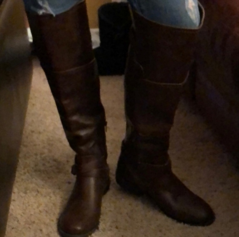 GUESS boots